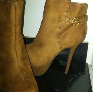 Sexy brown fall booties with belt detail